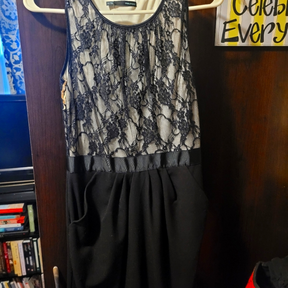 Gorgeous Sleeveless Dress (with pockets!)